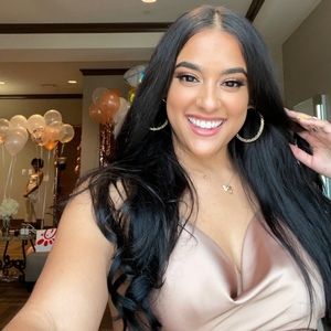 Meet your Posher, Chelsie